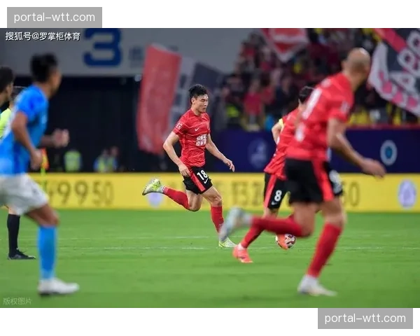 上海海港后防核心蒋光太重伤：归化国脚将缺席3-6个月，卫冕冠军防线告急