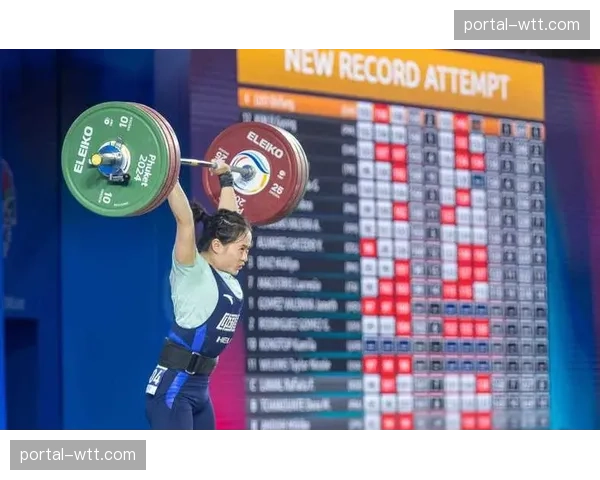 中国举重队以8金收官曼谷世界杯,女队获满额奥运席位 中国举重队以8金收官曼谷世界杯,女队获满额奥运席位