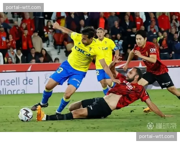 保级生死战前瞻:加的斯主场对阵马略卡,输球一方将跌入降级区 保级生死战前瞻:加的斯主场对阵马略卡,输球一方将跌入降级区