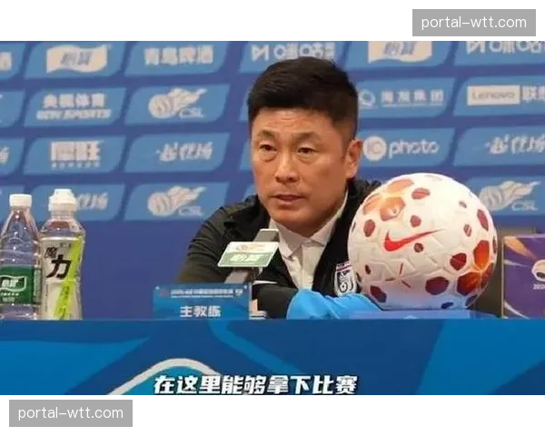 大连英博主帅李国旭：放弃控球权，专注中场拦截与边路快速转换